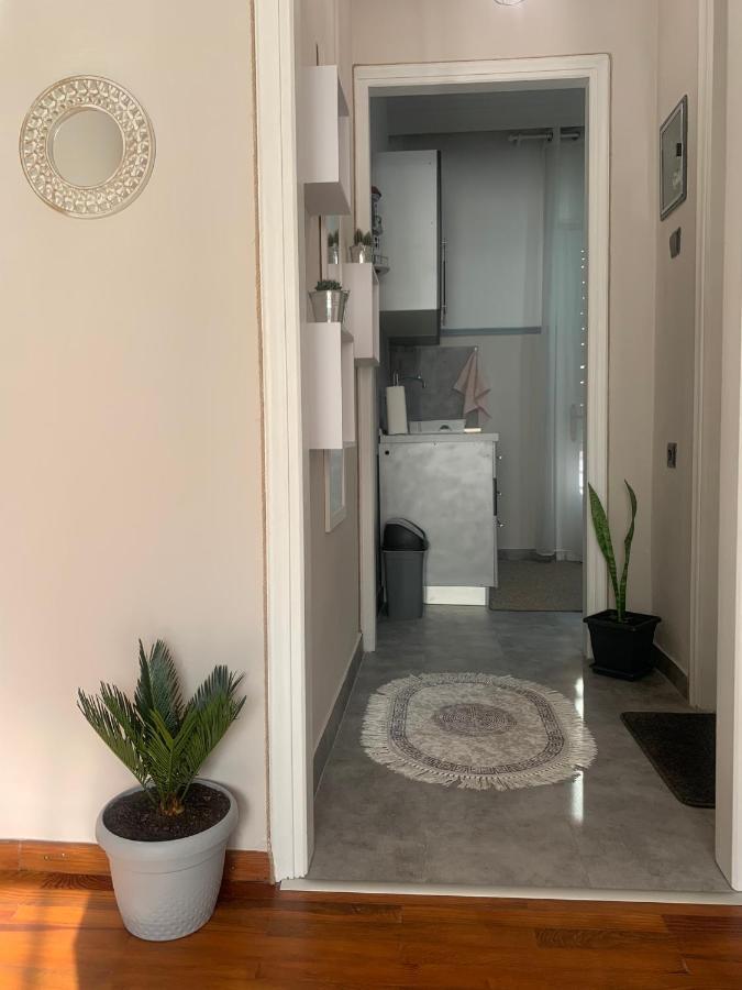 Petra'S House Apartment Florina Luaran gambar