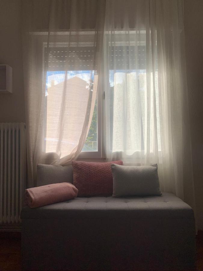 Petra'S House Apartment Florina Luaran gambar